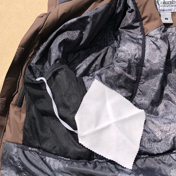 Like new Columbia Titanium jacket - Picture 6 of 10